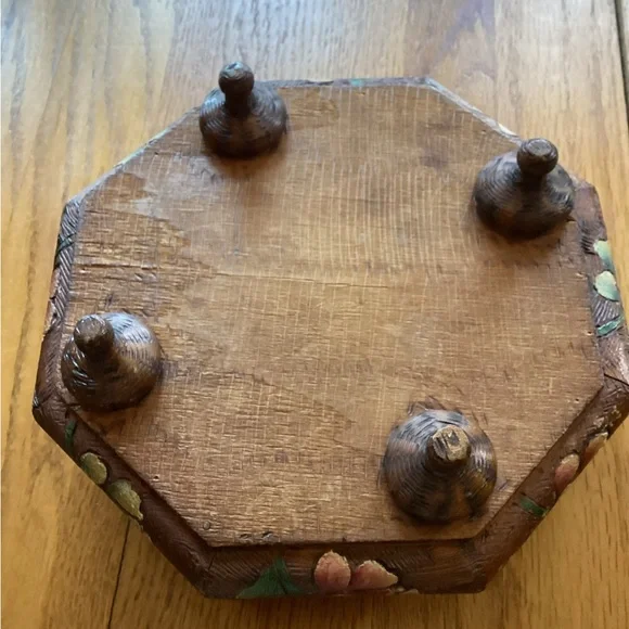 Vintage Octagon Wooden Keepsake Box. - Picture 5 of 11